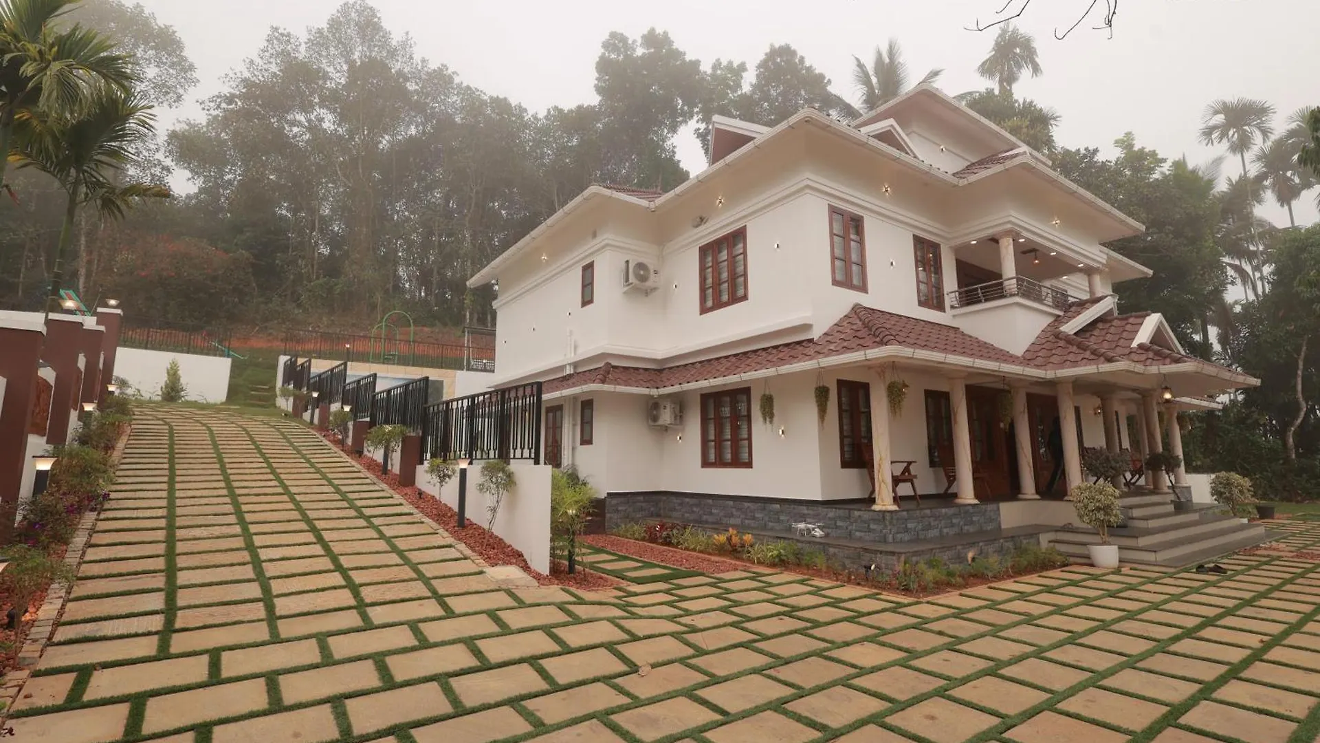 Tatvaura Resort Wayanad Padinjarathara インド
